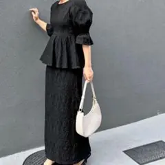 ワンピース ドレス S パーティー　結婚式　ブラック　黒　ロング　膝下　袖あり