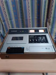 Item thumbnail for item b07899ff-8717-49c7-acc3-ef802b850418