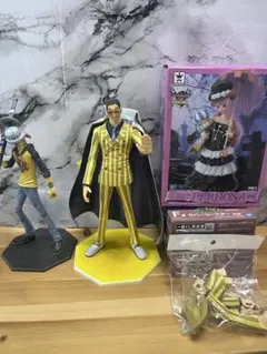 ONE PIECE フィギュア　pop 黄猿　ロー　ペローナ　ワンピースプライズ