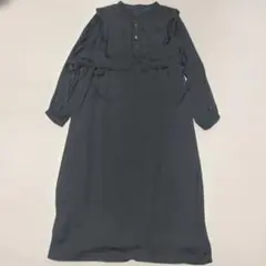 ボンジュールサガン　ダークグレー ボタン付き ワンピース