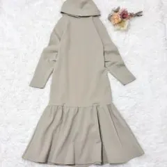 emmi エミアトリエ ダンボールフーディーワンピース マーメイド グリーン Sのサムネイル