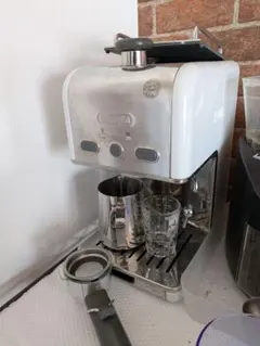 De'Longhi エスプレッソマシン ホワイト ECO310W デロンギ - メルカリ