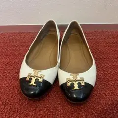 Tory Burch フラットシューズ バイカラー 6.5のサムネイル