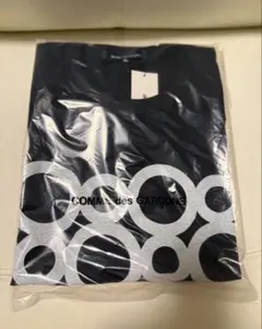 青山本店限定 コムデギャルソンロゴデザインTシャツ 黒 XL新品未使用のサムネイル