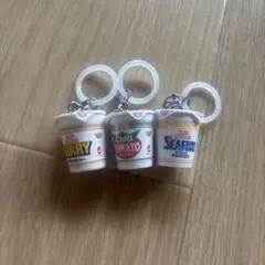 カップヌードル　めじるしアクセサリー　シーフード&カレー&チリトマト