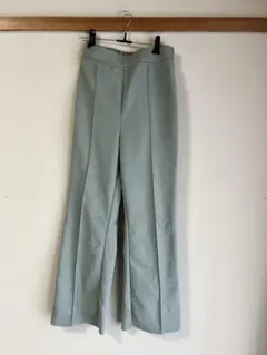 ミントグリーン フレアパンツ ゴムウエスト