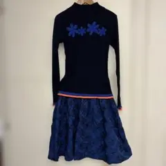 ネイビー 花柄スカート 、長袖シャツセット