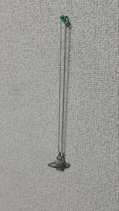 シルバー調ネックレス