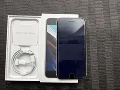 Apple iPhone se 第2世代　64Ｇ　ホワイト バッテリー81％