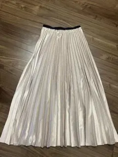 ZARAプリーツスカート