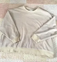 ベージュ トレーナー フリース風