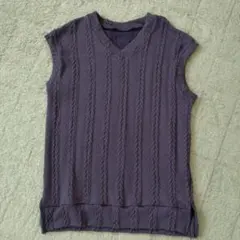 チャコールグレー ケーブルニット ノースリーブ Vネック