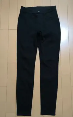 ユニクロ　ウルトラストレッチレギンスパンツ　М　ブラック