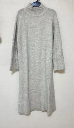 パフィータッチハイネックワンピース(長袖)