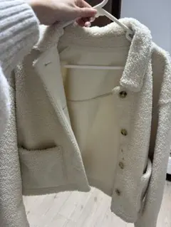 ユニクロ クリーム色 ボアジャケット