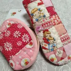 マーガレット&ソフィーのメガネケースとミニキルトポーチの2点セット