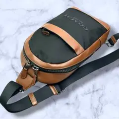 コーチ　COACH ボディバッグ　ショルダーバッグ　ナイロン　レザー　切り替え