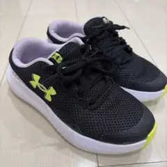 Under Armour キッズ スニーカー22.5cmのサムネイル