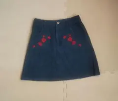 デニムスカート 赤いバラ刺繍