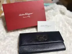 Salvatore Ferragamo 長財布 ガンチーニ ブラック 箱付きのサムネイル