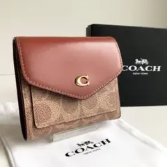 新品 COACH コーチ 三つ折り財布 Cロゴ レザー シグネチャー ベージュ