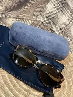 GUCCI サングラス パリミキにて54000で購入 ゴールドロゴ - メルカリ