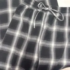 地雷系 ズボン チェック