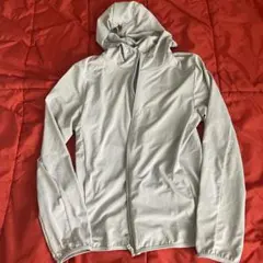 ユニクロ　エアリズム　ドライメッシュパーカー