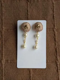 ハンドメイド くすみピンク ドロップイヤリング