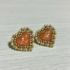 オレンジ ハート　ピアス