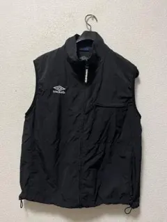 アンブロ×フリークスストア　ナイロンベスト　/F　ブラック　ロゴ刺繍　コラボ　黒