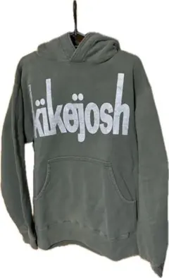 グリーンフード付きkikejosh ロゴ入りパーカー