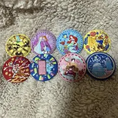 ディズニー　刺繍缶バッジ　8点