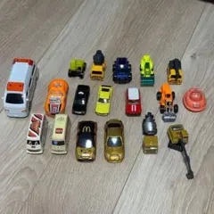 トミカ ミニカーセット 18台 マクドナルド ハッピーセット 救急車 重機まとめ