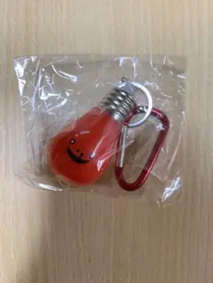 しずくちゃん　ほわっと光る！電球ライト　赤 カラビナ付き　はなぢ君