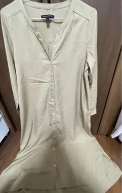 ベージュ シャツワンピース 長袖　BANANA REPUBLIC