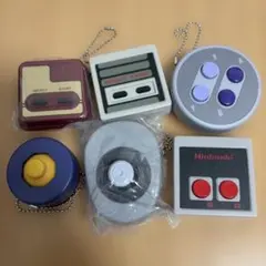 Nintendoのコントローラーボタンコレクション ファミコン ６４ キューブ他