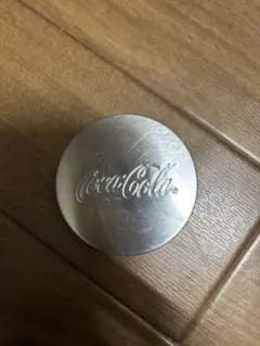 Coca-Cola 金属製灰皿 - メルカリ