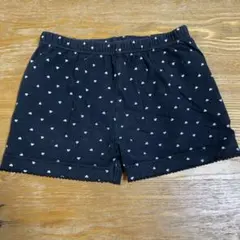 ハート模様の黒いオーバーパンツ カバーパンツ　110サイズ