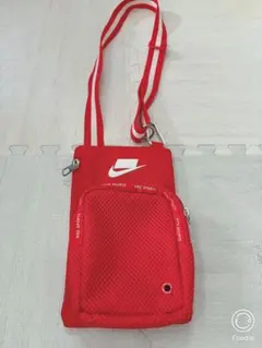 美品！　NIKE ミニショルダー　バッグ　赤　あか　ナイキ　ポーチのサムネイル
