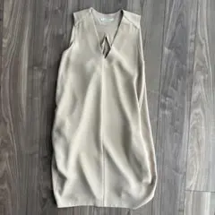 美品　ROUGE vif ベージュ Vネック パーティードレス