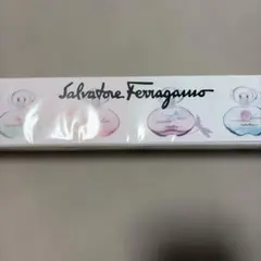 フェラガモ　ミニ香水　パフューム　インカント　コレクションのサムネイル