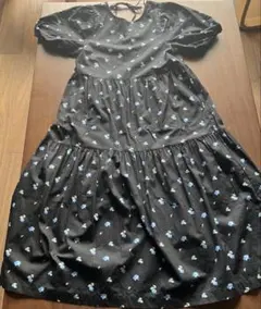 H&M 黒　花柄ワンピースSサイズ　美品