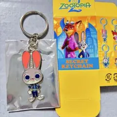 【ズートピア2】　ジュディ　シークレット キーチェーン ディズニーストア
