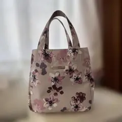 nicolai bergmann トートバッグのサムネイル
