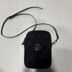 ブラックナイロンショルダーバッグ キルティングデザイン