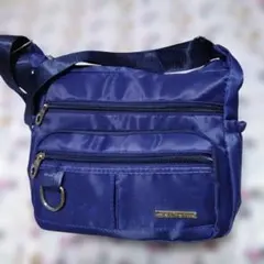 meijieuoの光沢の有る濃紺色の前面にポケットがおしゃれなショルダーバッグ