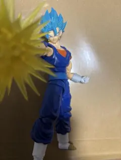 あ*様 フィギュアーツ スーパーサイヤ人 ゴッドスーパーサイヤ人 ベジット超【開