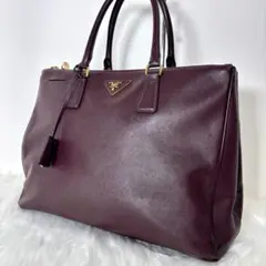 Item thumbnail for item b42c0ff6-1240-4aea-81f5-84be31ac3398