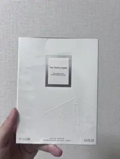 Van Cleef & Arpels 香水セット15mlx3本 専用ポーチ付き - メルカリ